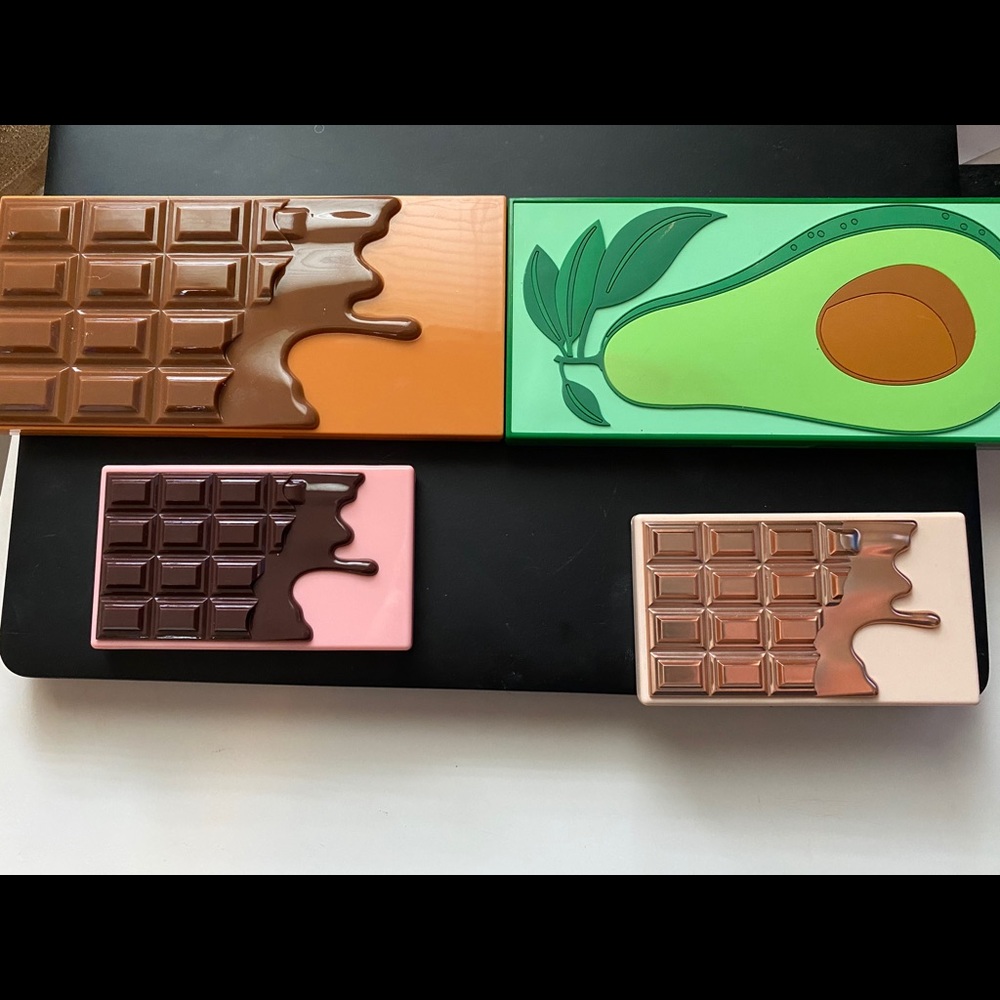 MakeUp Revolution eyeshadow lot